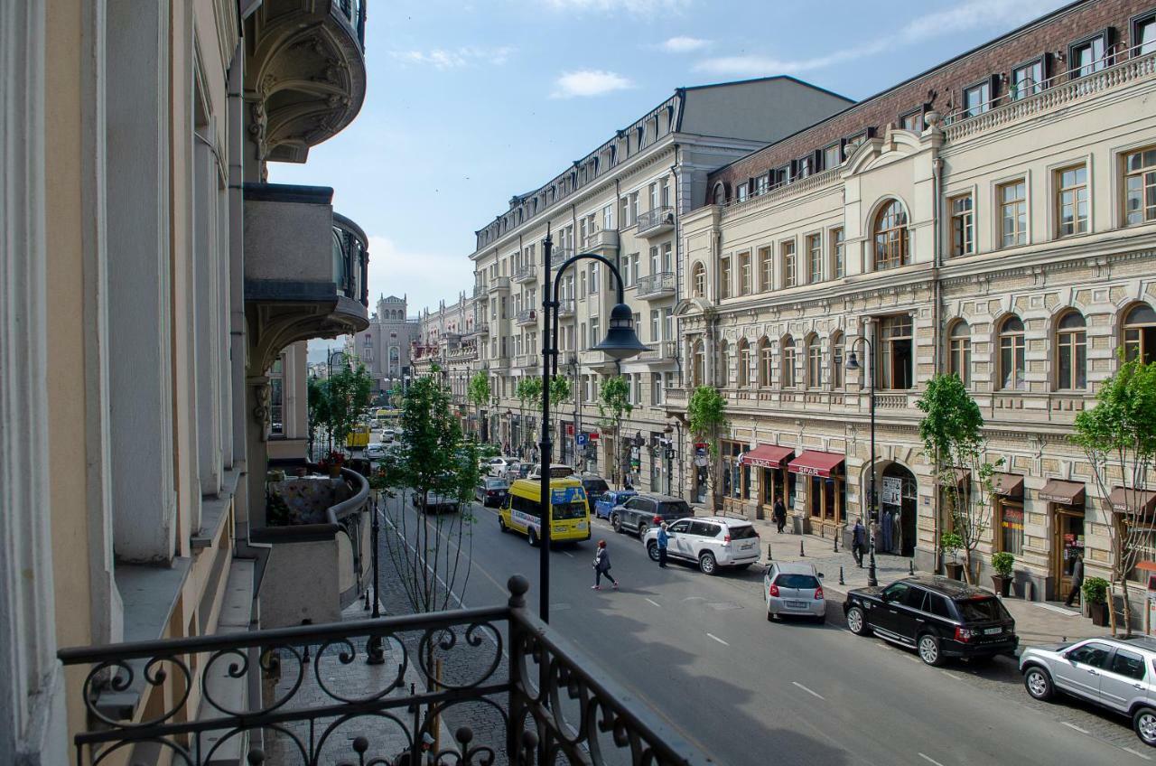 Home@97 On Aghmashenebeli Avenue Tbilisi Exterior foto