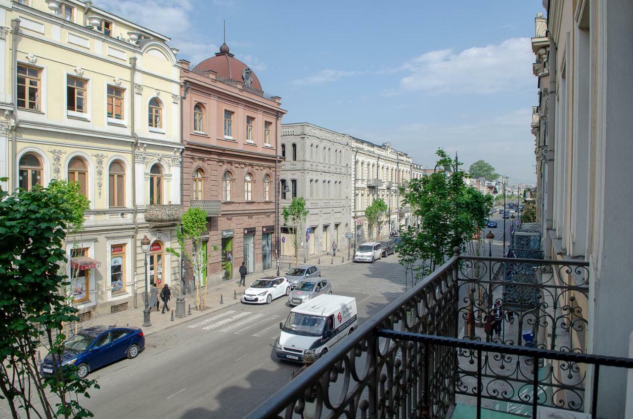 Home@97 On Aghmashenebeli Avenue Tbilisi Exterior foto